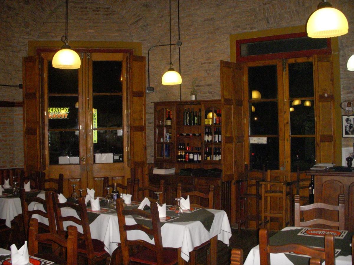 Hostería Viejo Almacen Colón Exterior foto